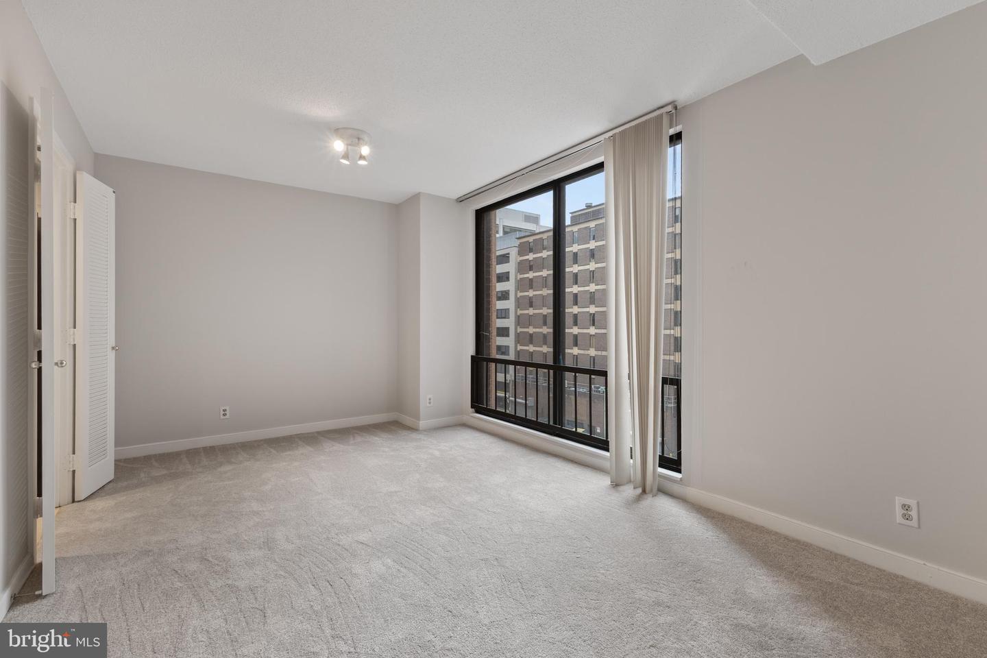 1099 22nd St Nw #601 Property Photo 11