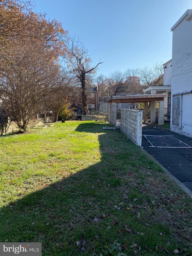4339 Hunt Pl Ne Property Photo 5