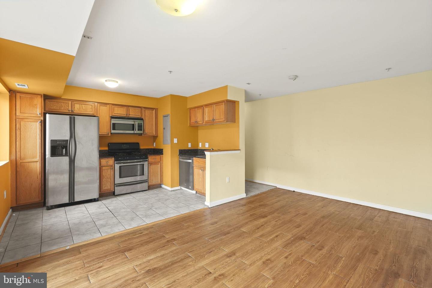 4116 Ames St Ne #203 Property Photo 4