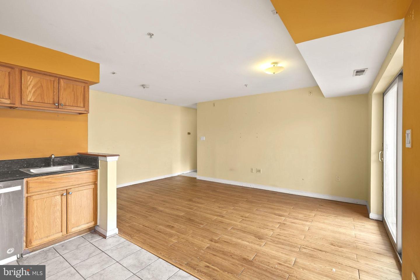4116 Ames St Ne #203 Property Photo 5