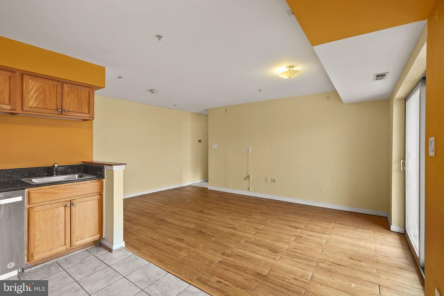 4116 Ames St Ne #203 Property Photo 6