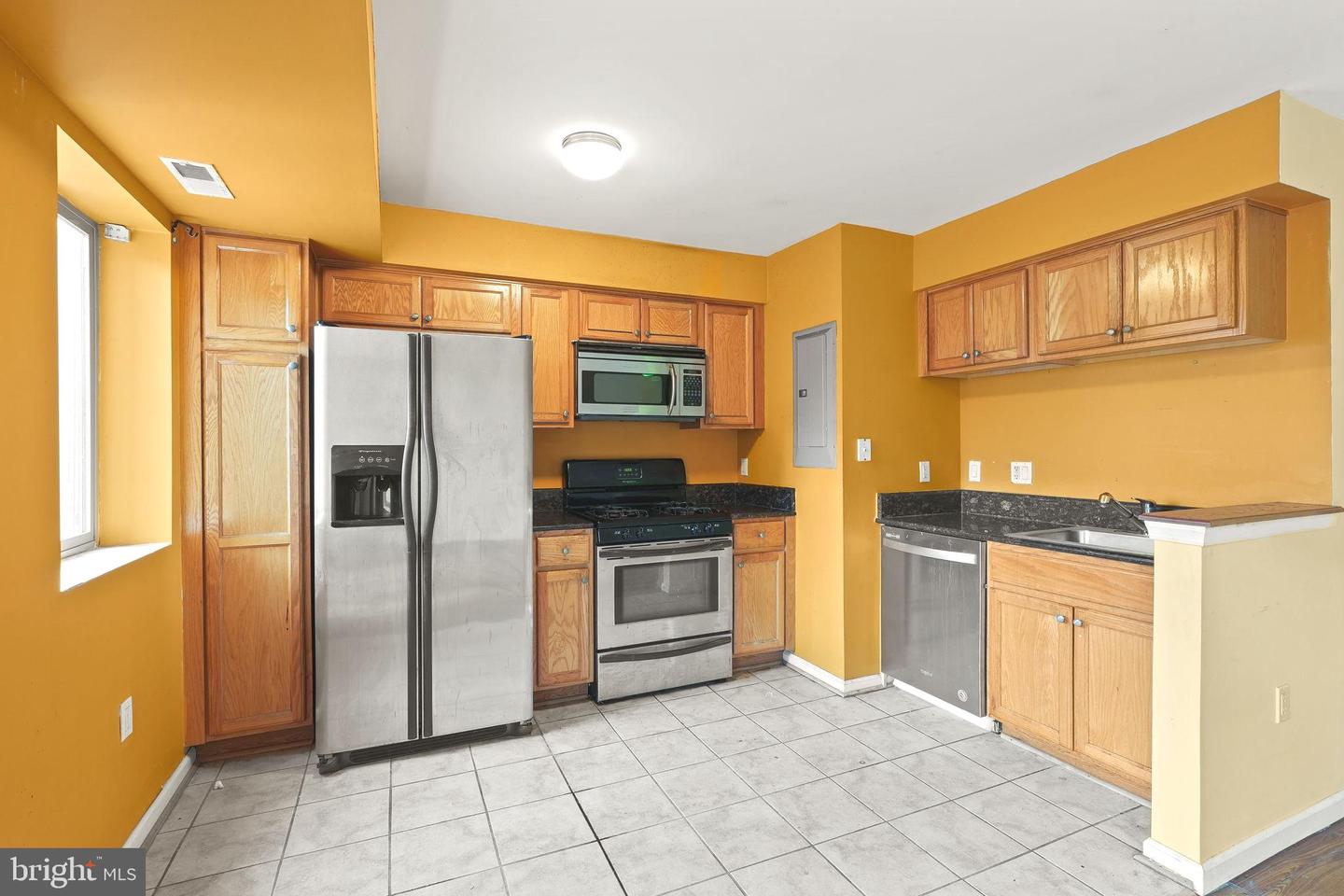 4116 Ames St Ne #203 Property Photo 12