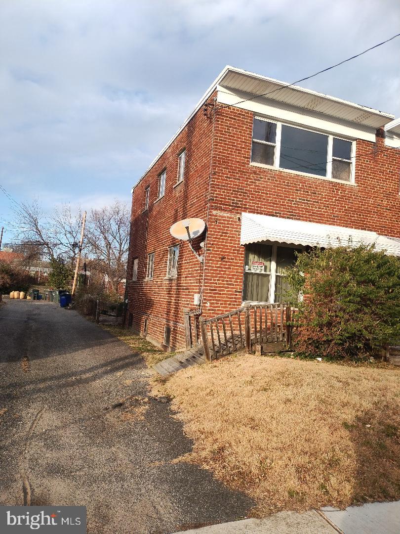 38 Sheridan St Ne Property Photo 5