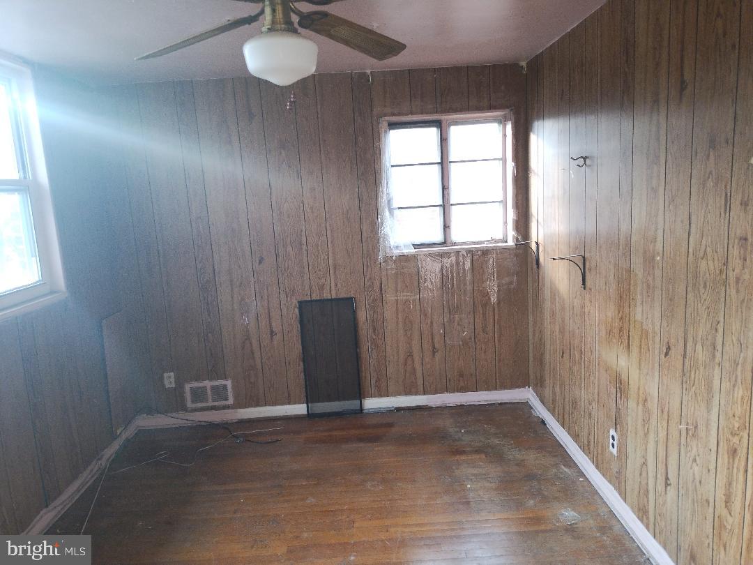 38 Sheridan St Ne Property Photo 15