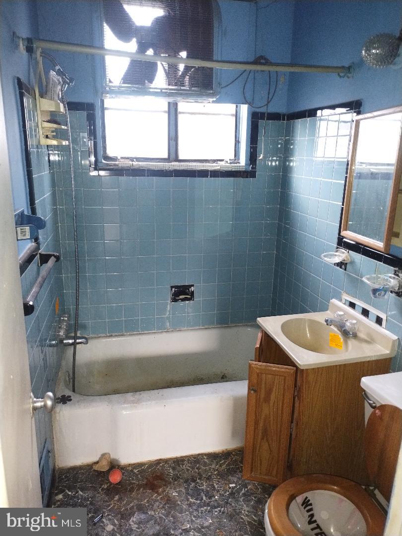 38 Sheridan St Ne Property Photo 23