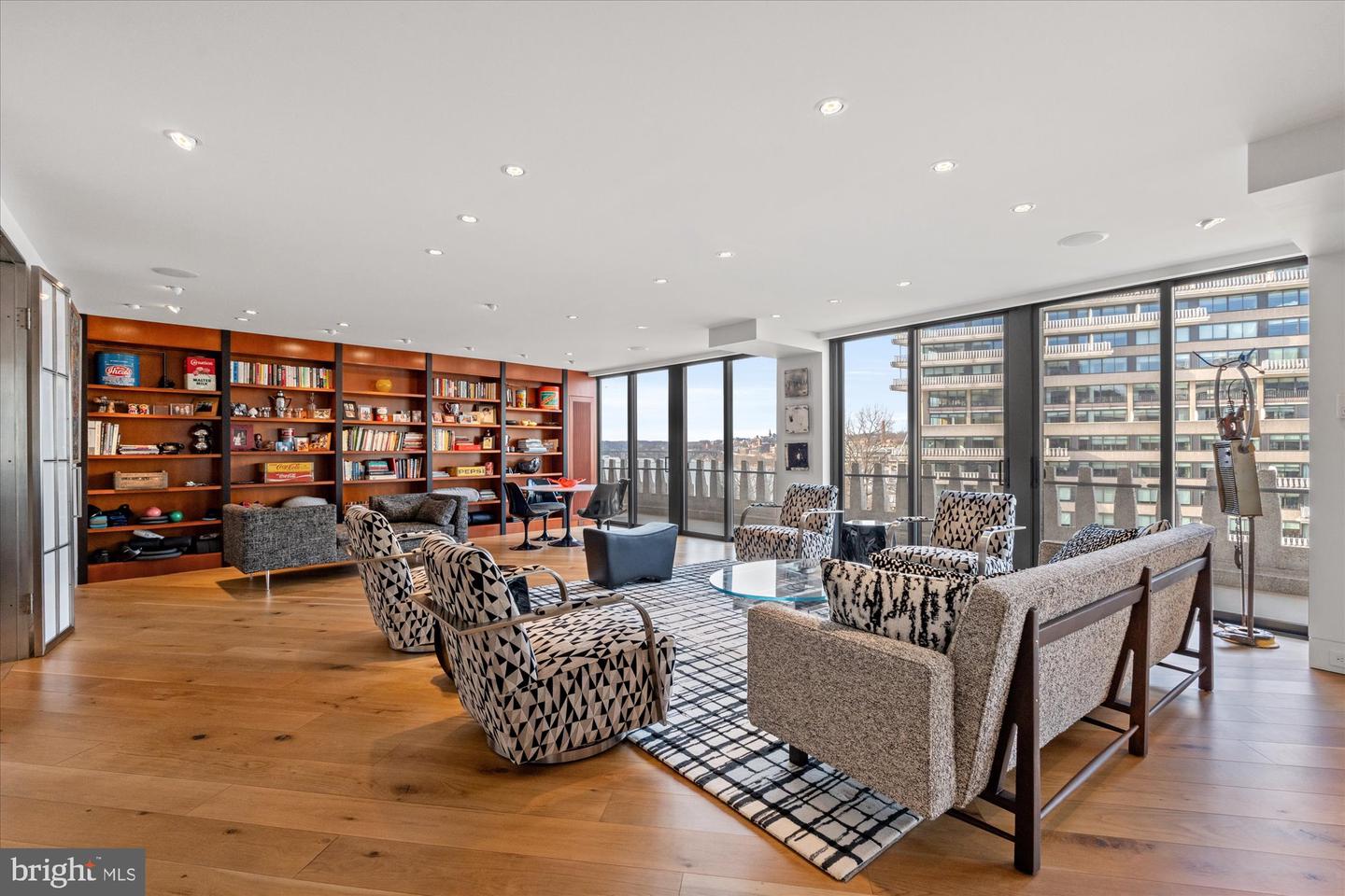 700 New Hampshire Ave Nw #708/709 Property Photo 7