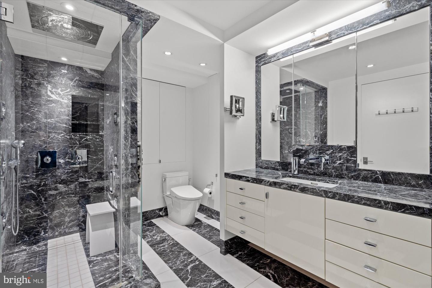 700 New Hampshire Ave Nw #708/709 Property Photo 31