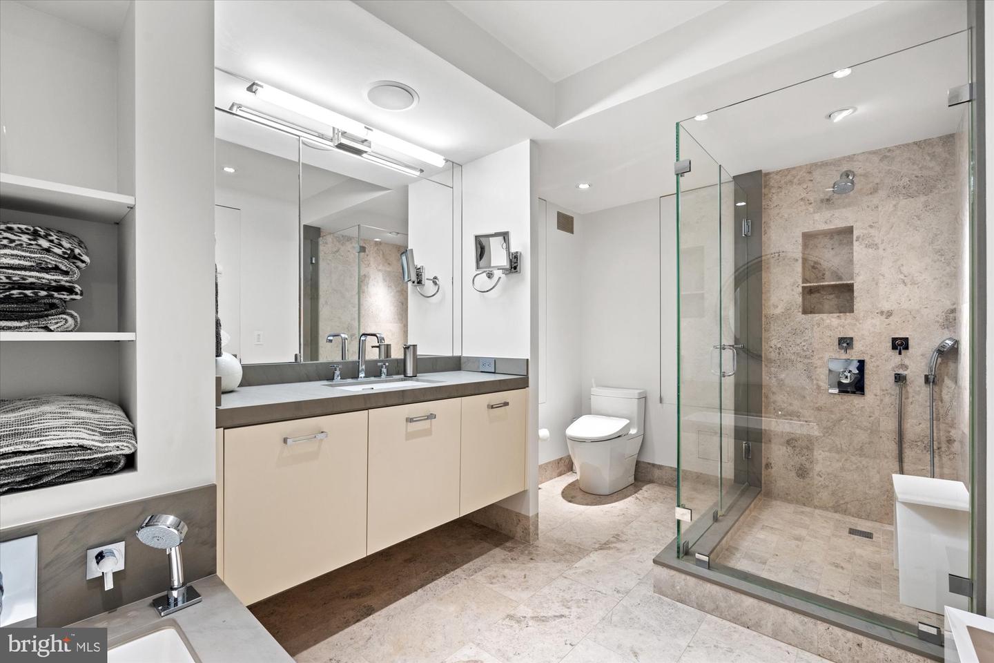700 New Hampshire Ave Nw #708/709 Property Photo 37