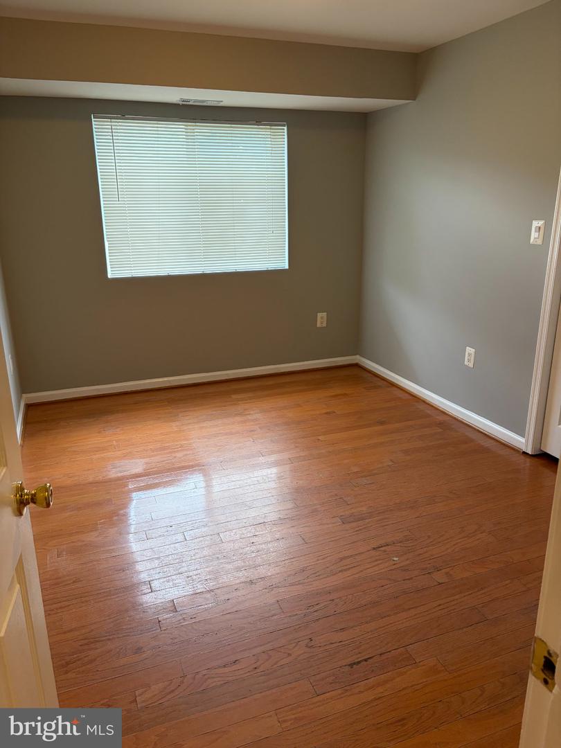 4110 Ames St Ne #102 Property Photo 8