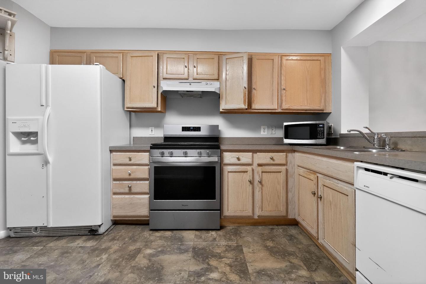 1718 Montana Ave Ne #1718 Property Photo 6