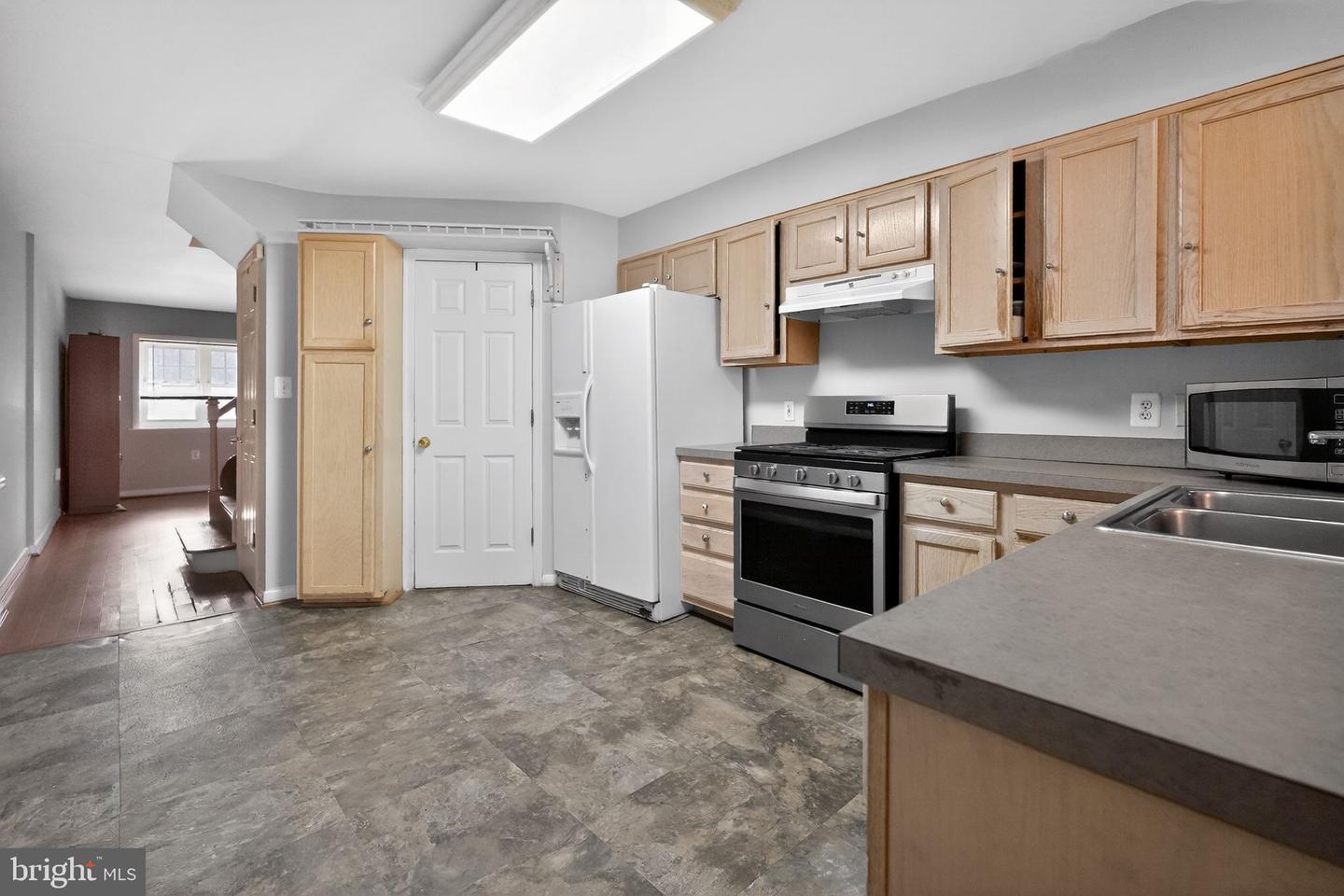1718 Montana Ave Ne #1718 Property Photo 7
