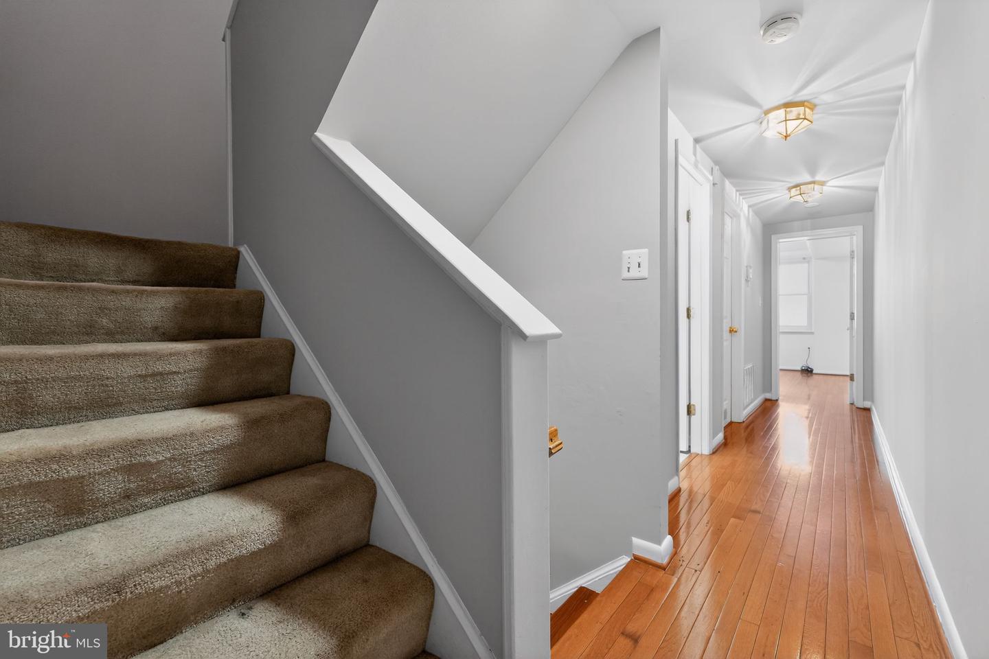 1718 Montana Ave Ne #1718 Property Photo 8