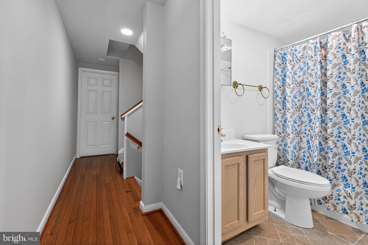 1718 Montana Ave Ne #1718 Property Photo 11
