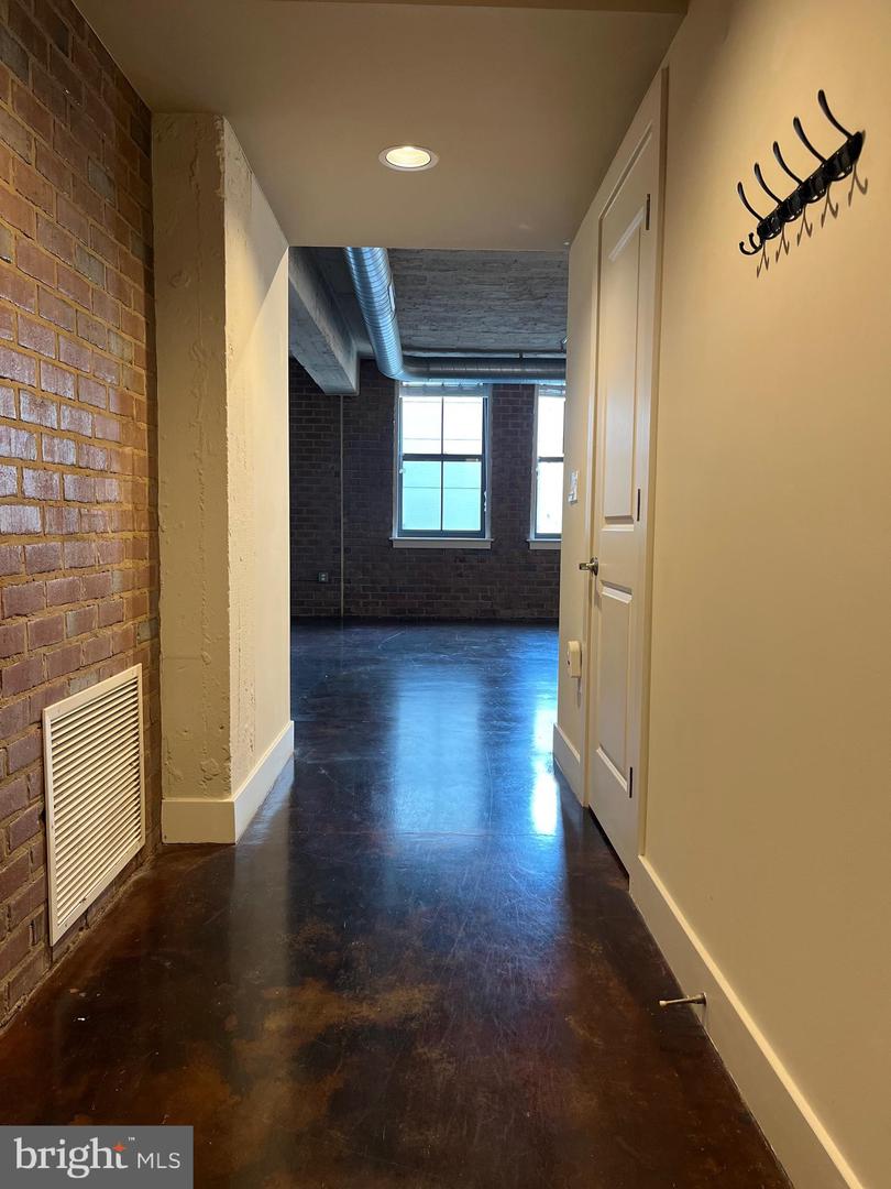 916 G St Nw #602 Property Photo 3