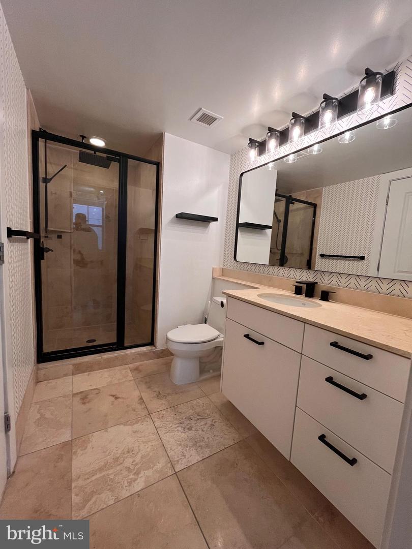 916 G St Nw #602 Property Photo 18