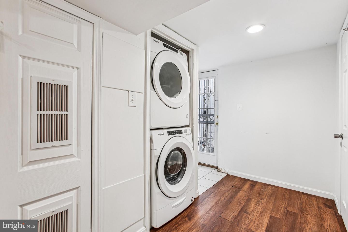 836 Division Ave Ne Property Photo 25