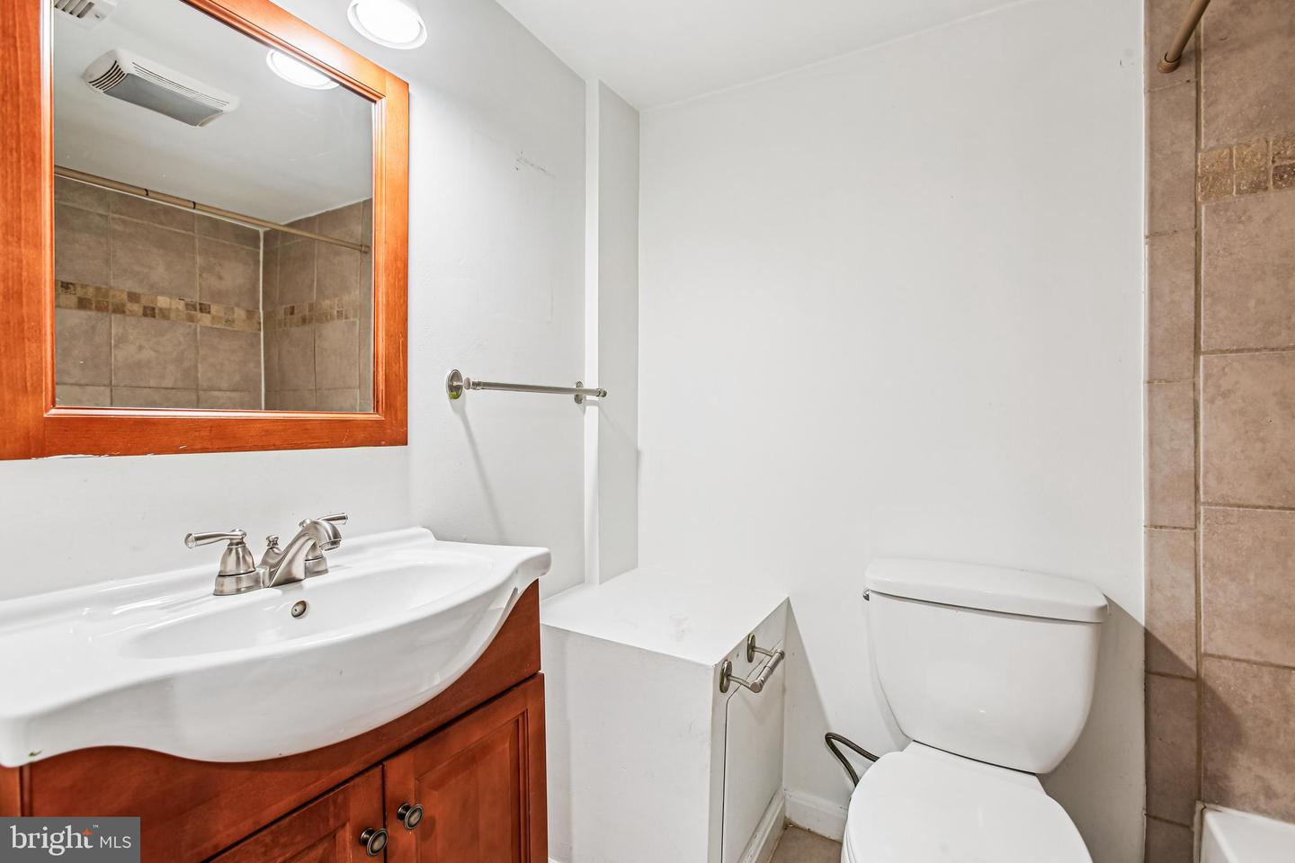 836 Division Ave Ne Property Photo 26