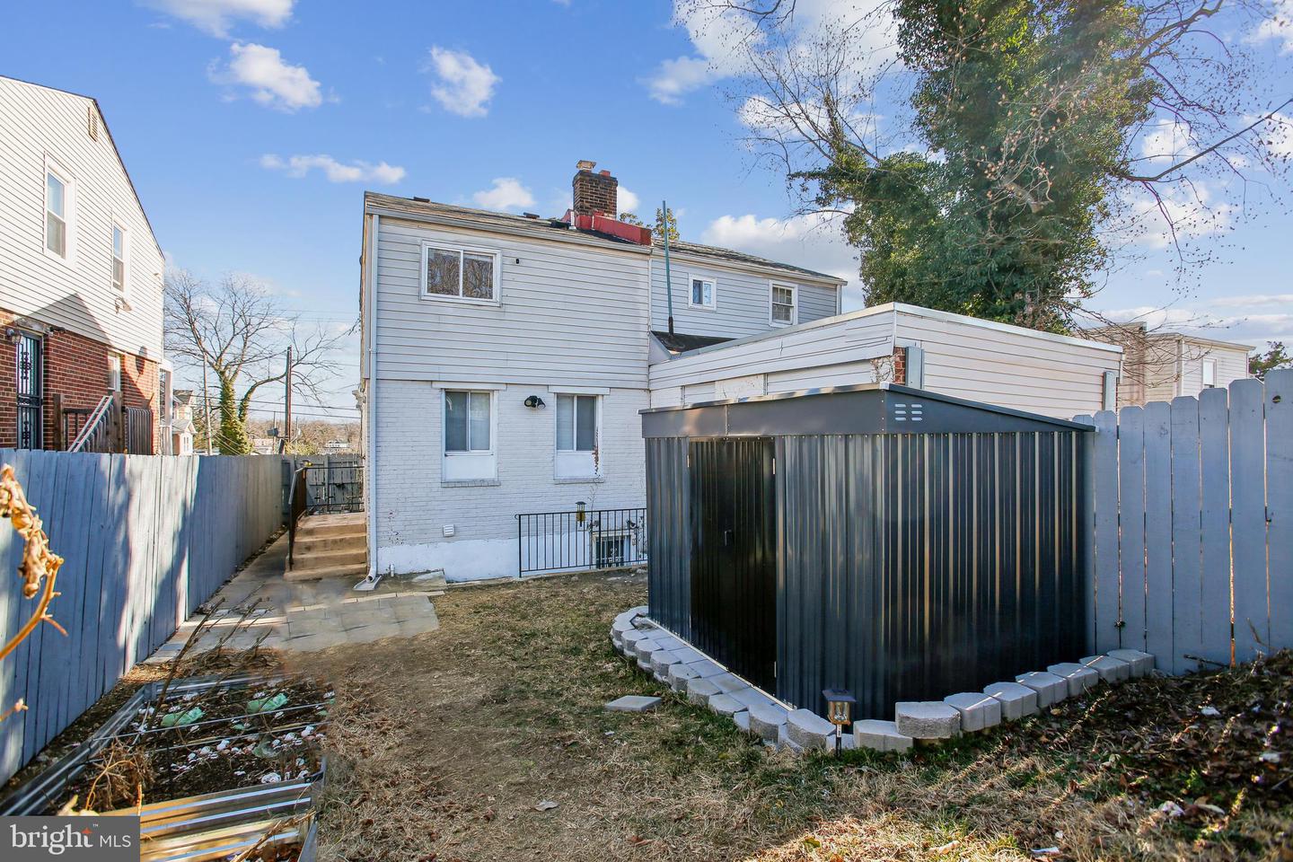 836 Division Ave Ne Property Photo 28