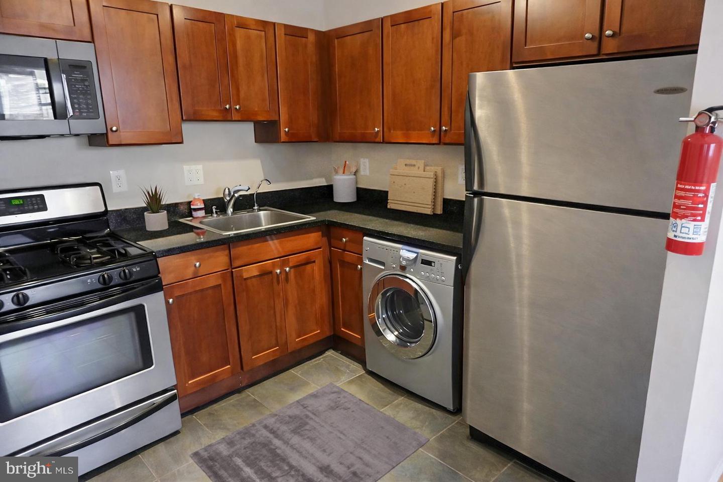 3101 Naylor Rd Se #304 Property Photo 5