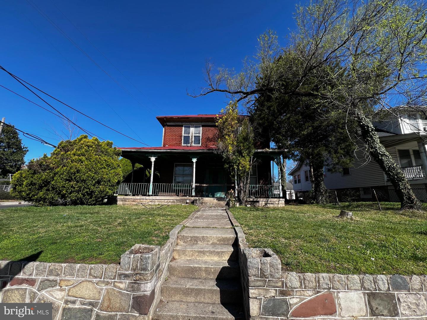 5301 Blair Rd Ne Property Photo 1