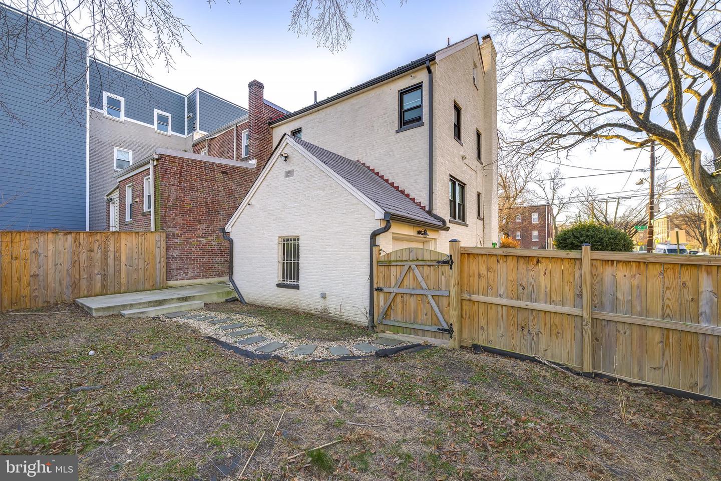 1900 Q St Se Property Photo 51