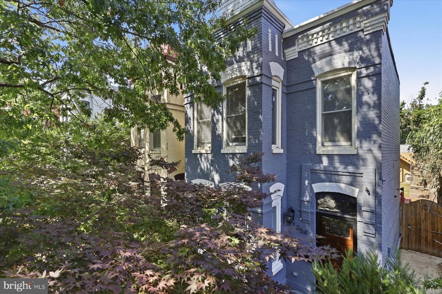 1254 Florida Ave Ne Property Photo 1