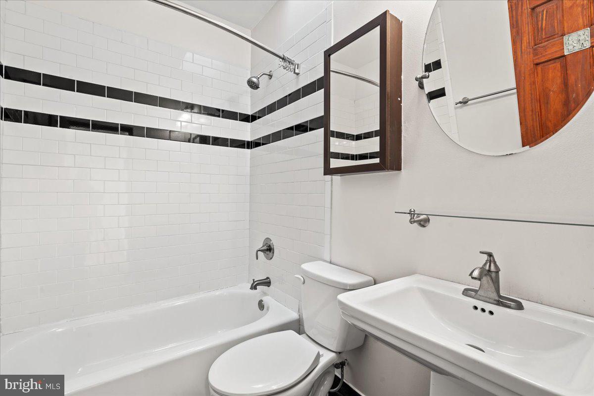 1254 Florida Ave Ne Property Photo 16
