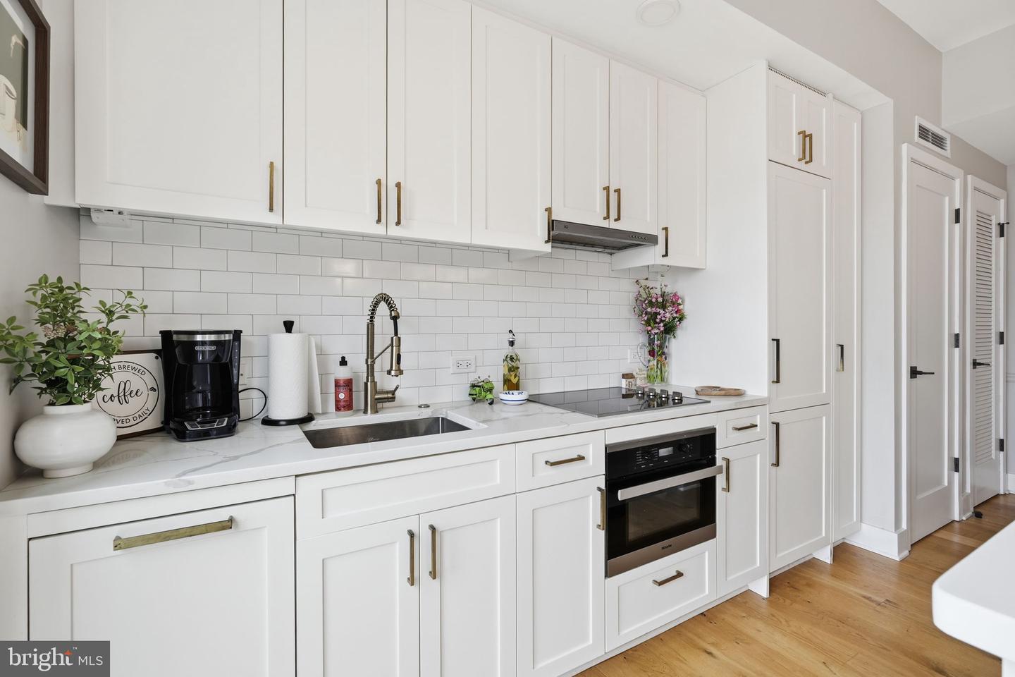 1211 Van St Se #1313 Property Photo 6