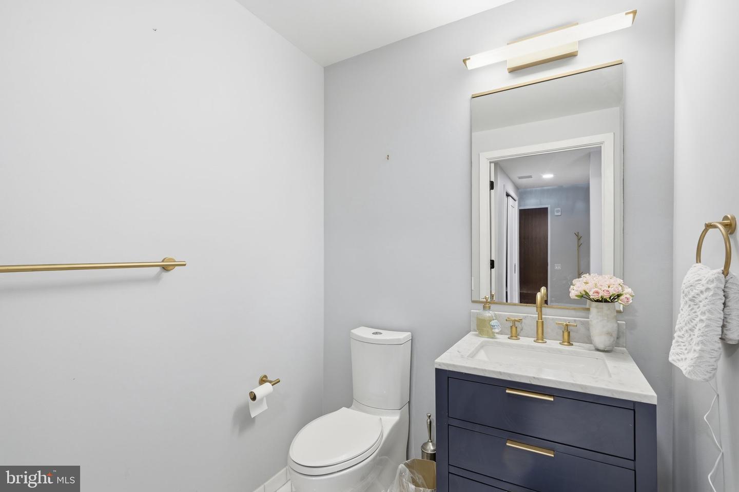 1211 Van St Se #1313 Property Photo 9