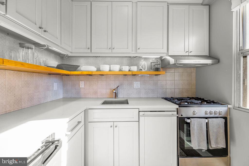 4000 Cathedral Ave Nw #218b Property Photo 1