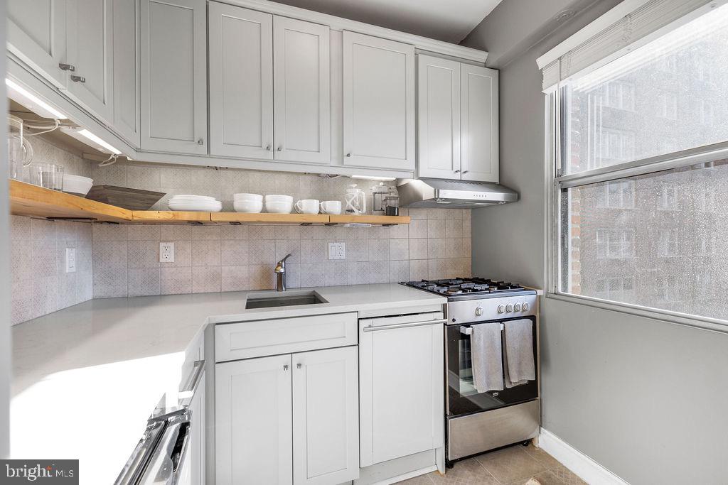 4000 Cathedral Ave Nw #218b Property Photo 3