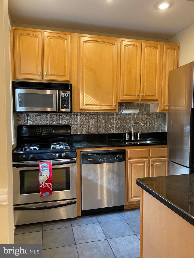 3026 Wisconsin Ave Nw #109 Property Photo 9