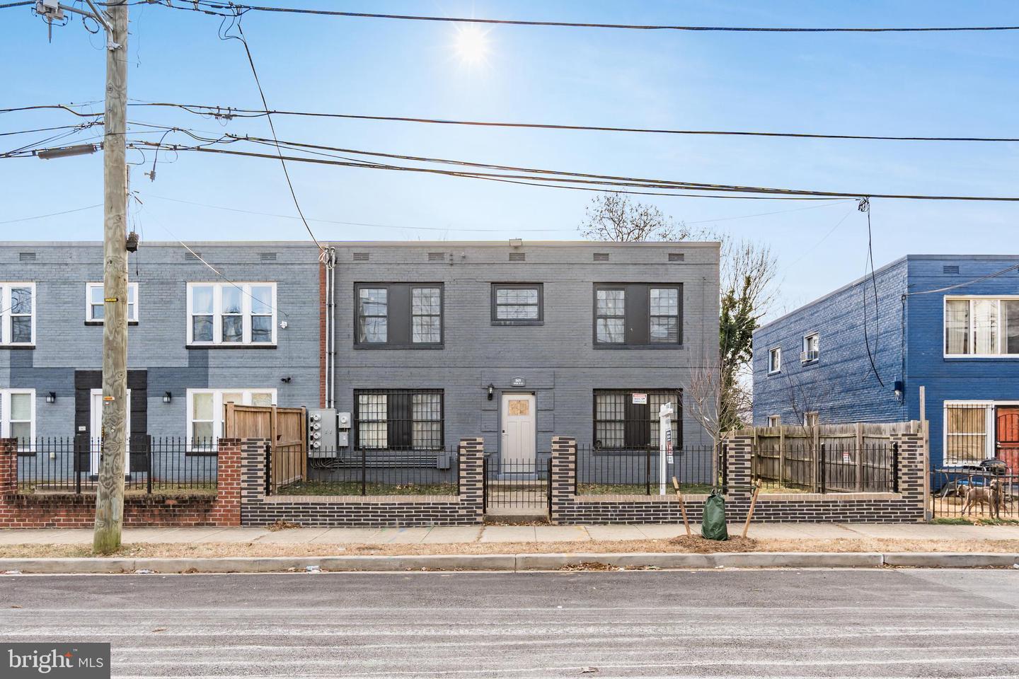 1619 Butler St Se #3 Property Photo 1