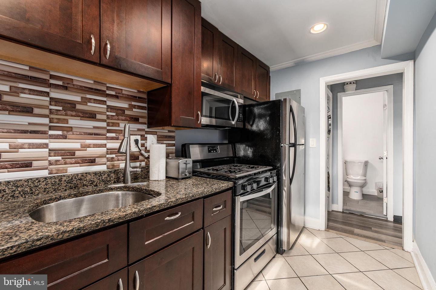 1619 Butler St Se #3 Property Photo 6