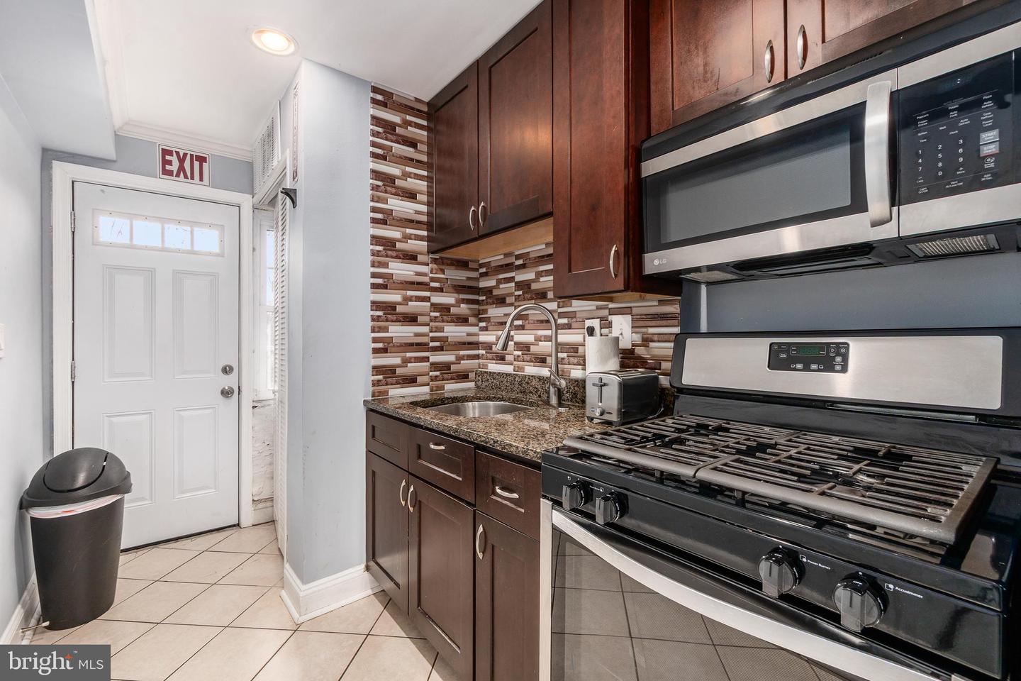1619 Butler St Se #3 Property Photo 7