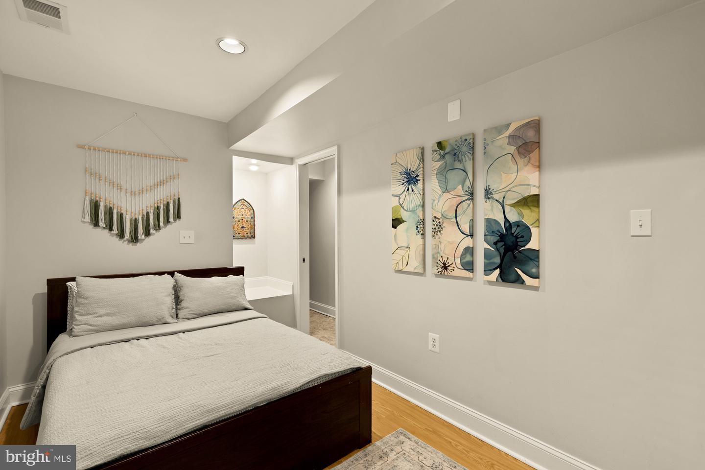 1314 Kenyon St Nw Property Photo 73