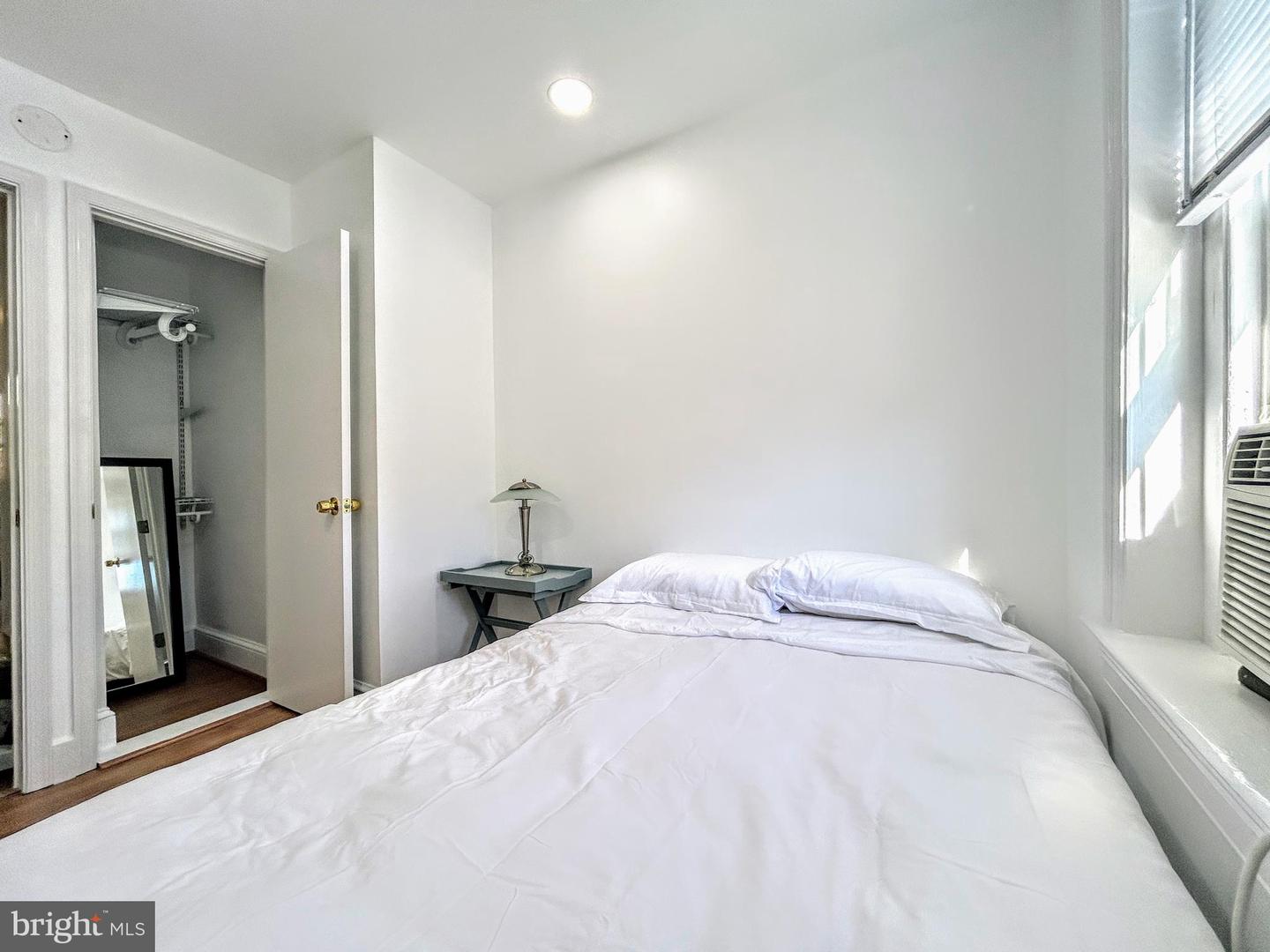 1544 Independence Ave Se #3 Property Photo 5