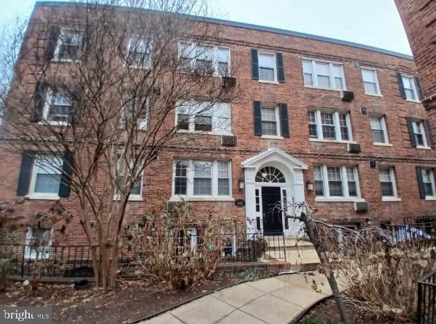 4491 Macarthur Blvd Nw #201 Property Photo 1