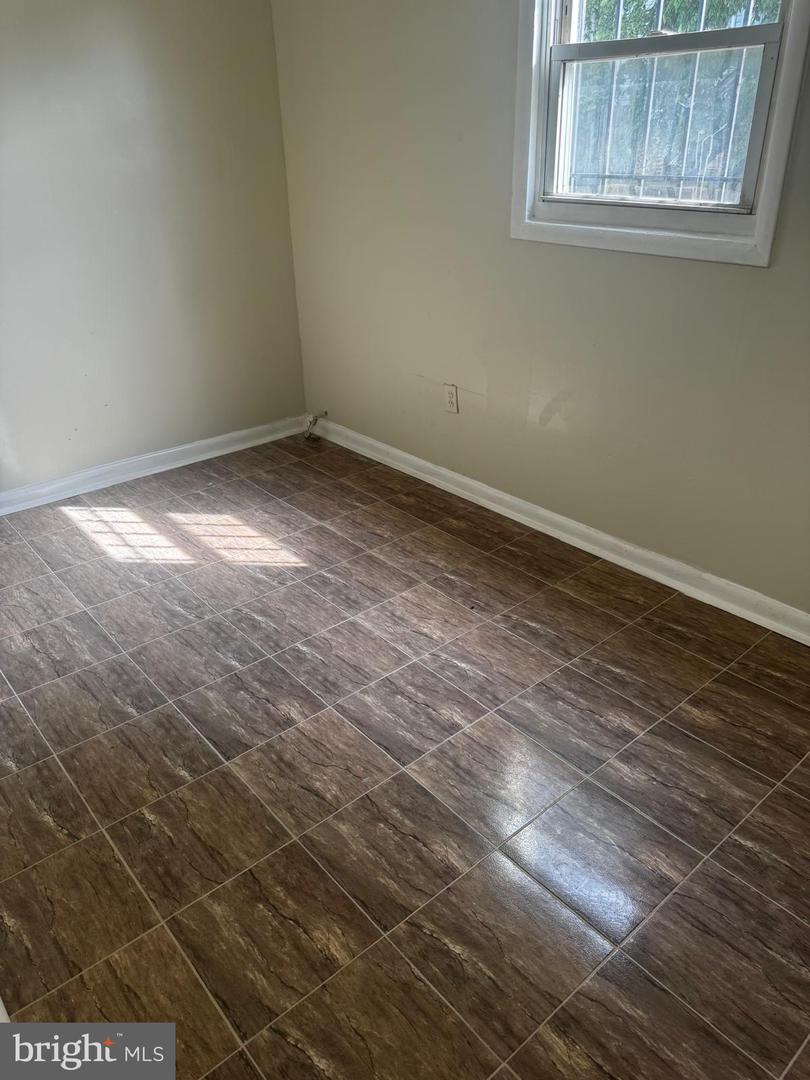 1235 Holbrook Ter Ne Property Photo 17