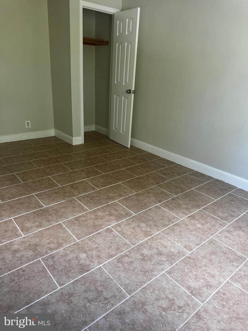1235 Holbrook Ter Ne Property Photo 19