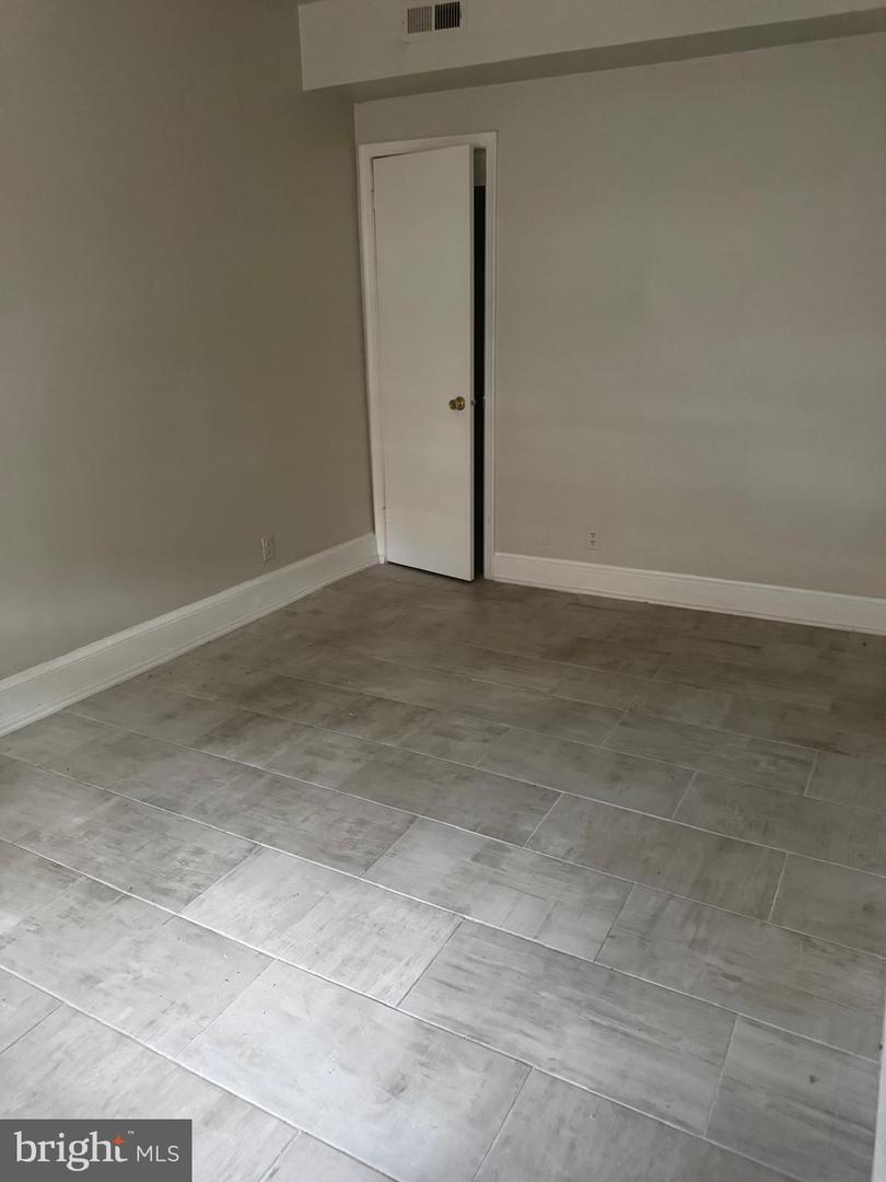 1235 Holbrook Ter Ne Property Photo 23