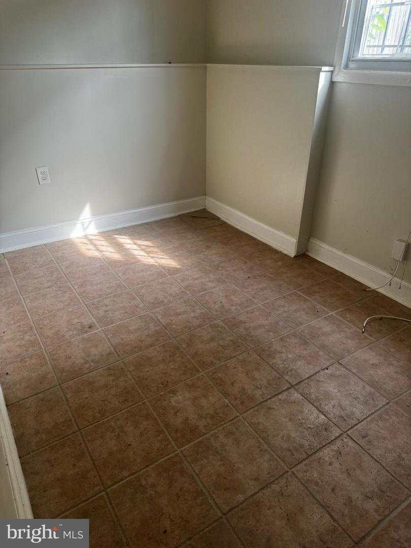 1235 Holbrook Ter Ne Property Photo 24