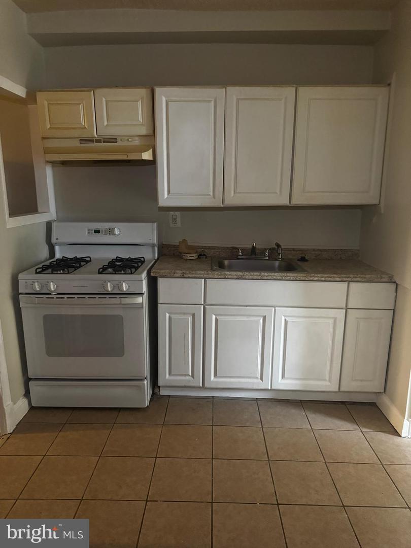 1235 Holbrook Ter Ne Property Photo 29
