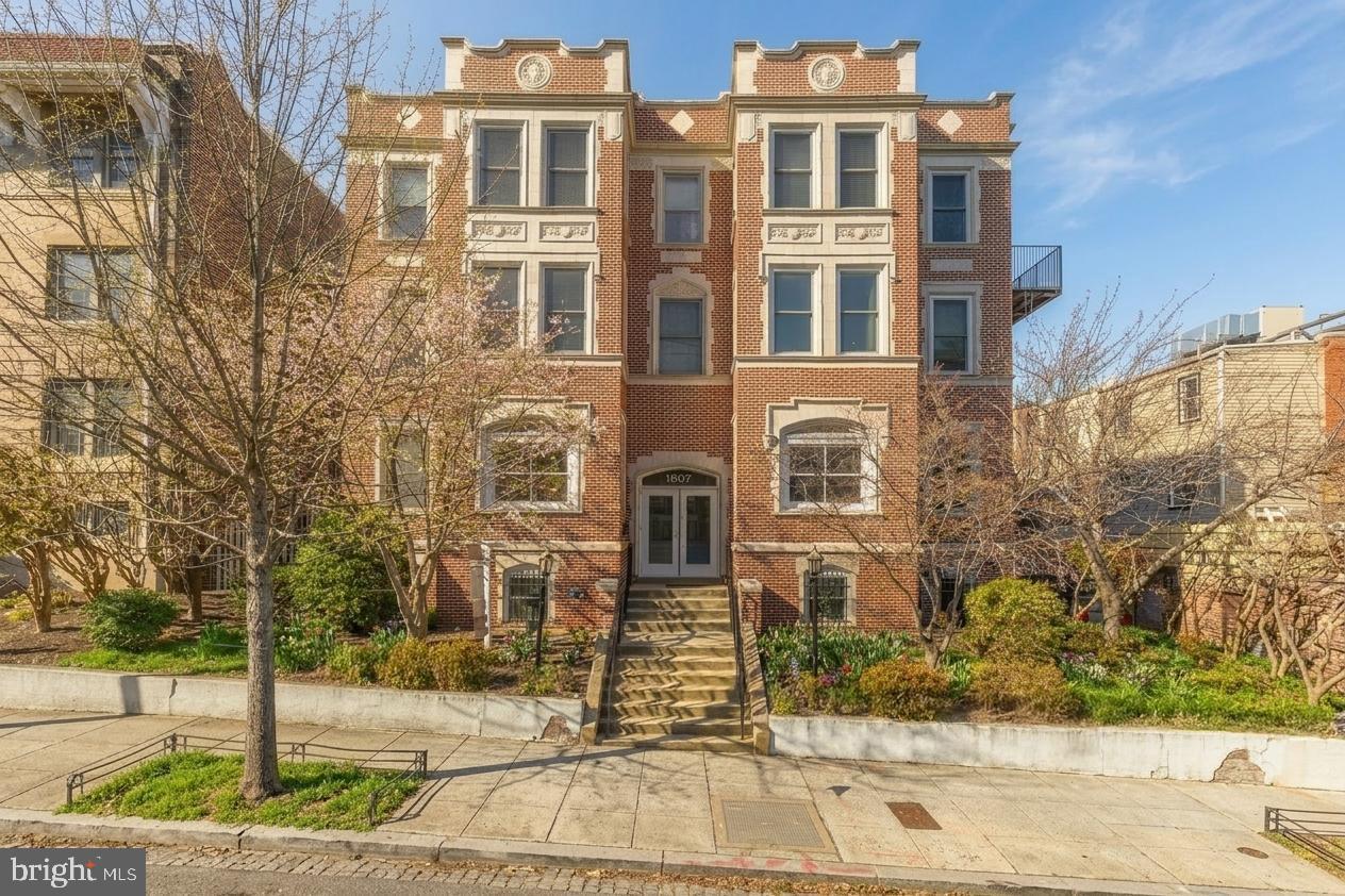 1807 California St Nw #t1 Property Photo 1