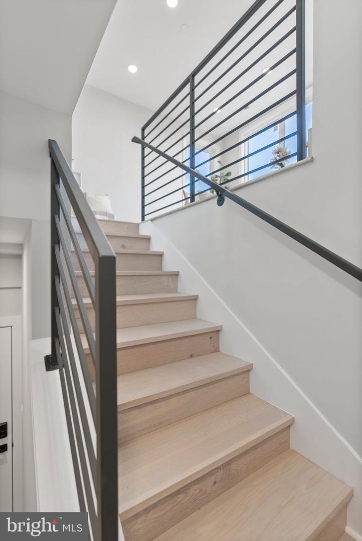 2019 M St Ne #ph9 Property Photo 2