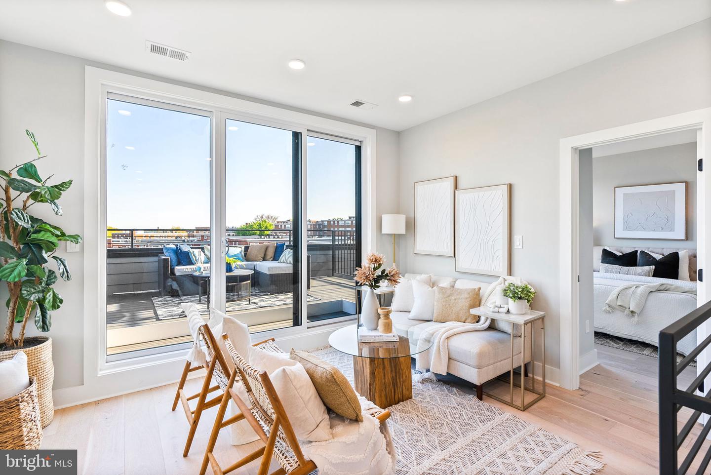 2019 M St Ne #ph9 Property Photo 4