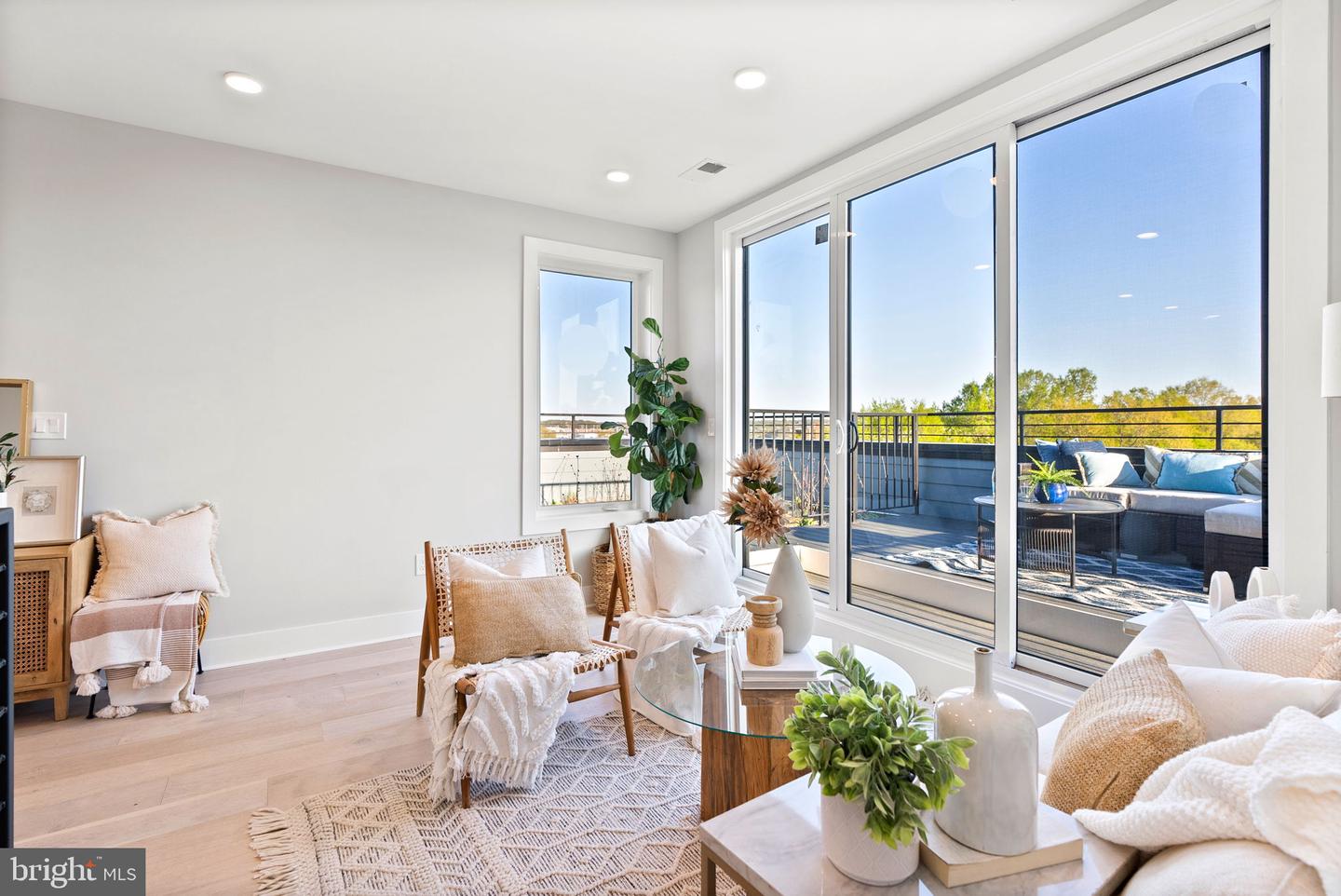 2019 M St Ne #ph9 Property Photo 5