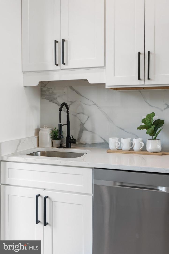 2019 M St Ne #ph9 Property Photo 14