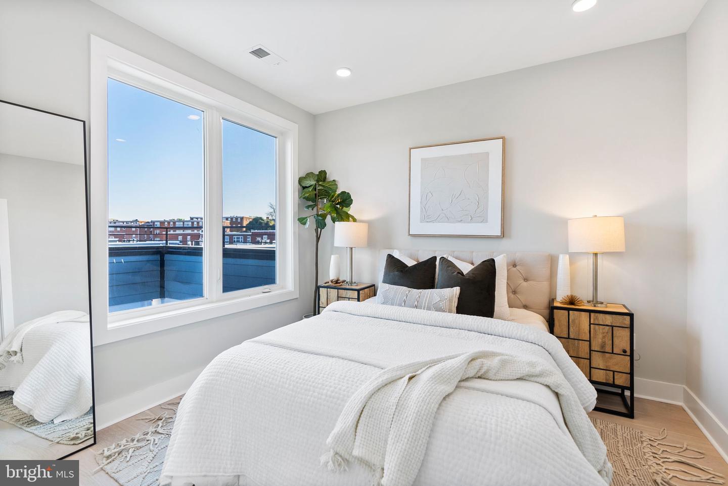 2019 M St Ne #ph9 Property Photo 21