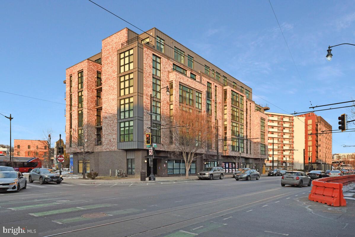 1402 H ST NE #504